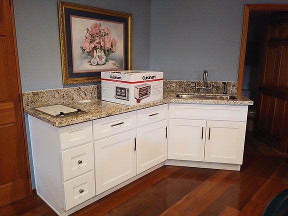 Brand new kitchenette