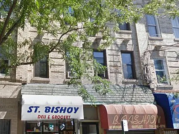 607 Woodward Ave, Flushing, NY 11385