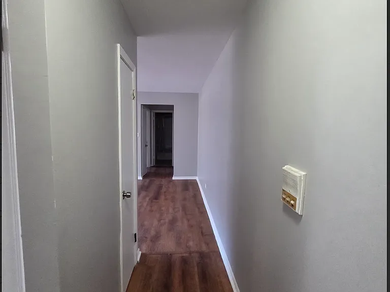 8201-8213 S Maryland Ave — Photo 3
