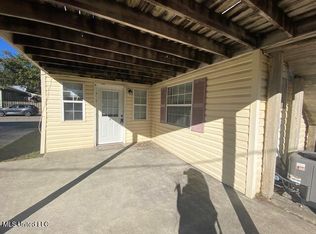 1813 2nd St #B, Gulfport, MS 39501