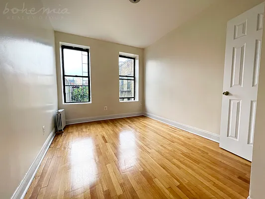 Rented by Bohemia Realty Group | media 12