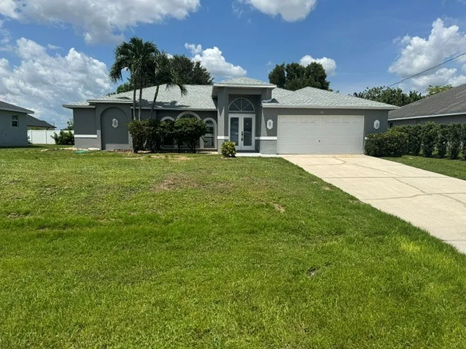 33 NW 25th St