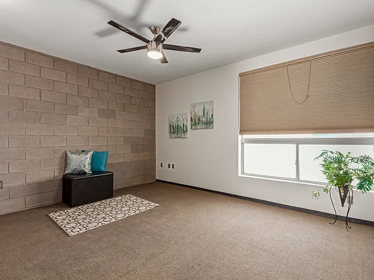 727 E Portland St #3 — Photo 9