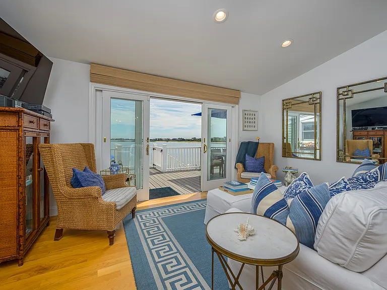 52 Harbor Rd — Photo 15