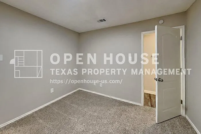 824 Quail Brook Dr — Photo 10