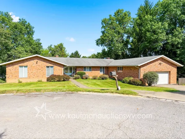 484 Rebecca St, Morgantown, WV 26505