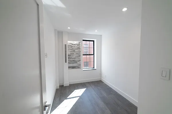 Rented by Heritage Capital Management LLC | media 24