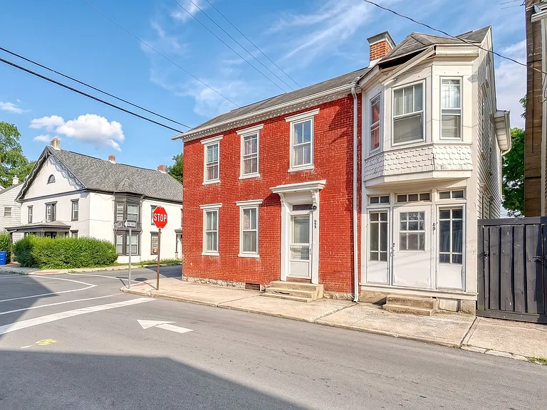 42 E Locust St — Photo 20