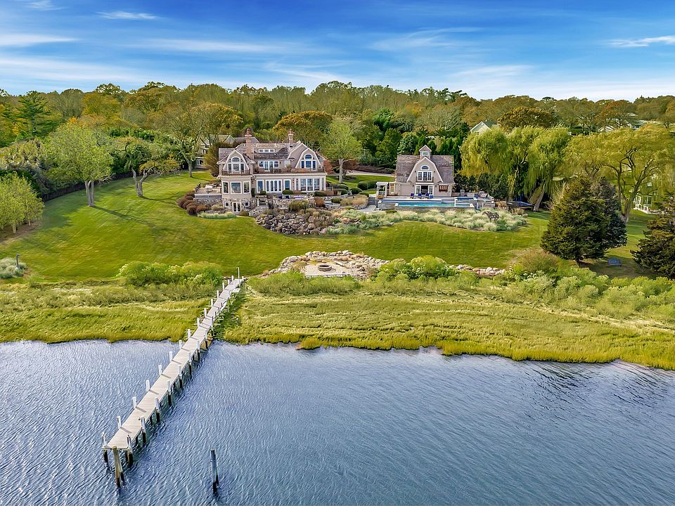 1st image of 10 Lari Ln
