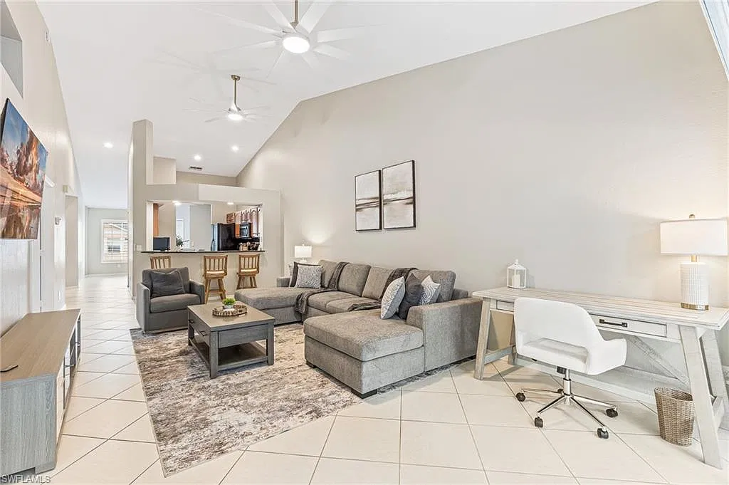 760 Wiggins Lake Dr — Photo 3