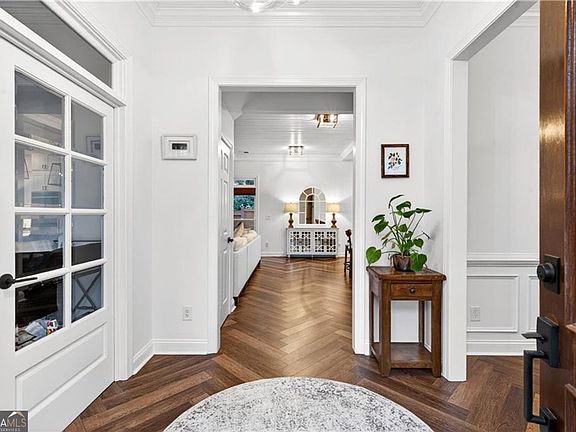 4th image of 180 Kendemere Pointe