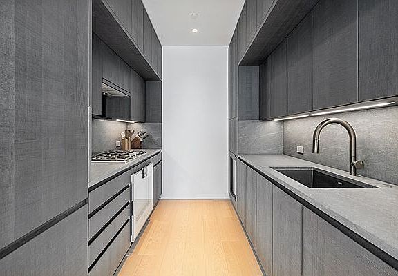 3rd image of 130 William St APT 47B