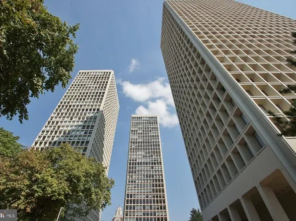 220 Locust St Unit 5ES, Philadelphia, PA 19106