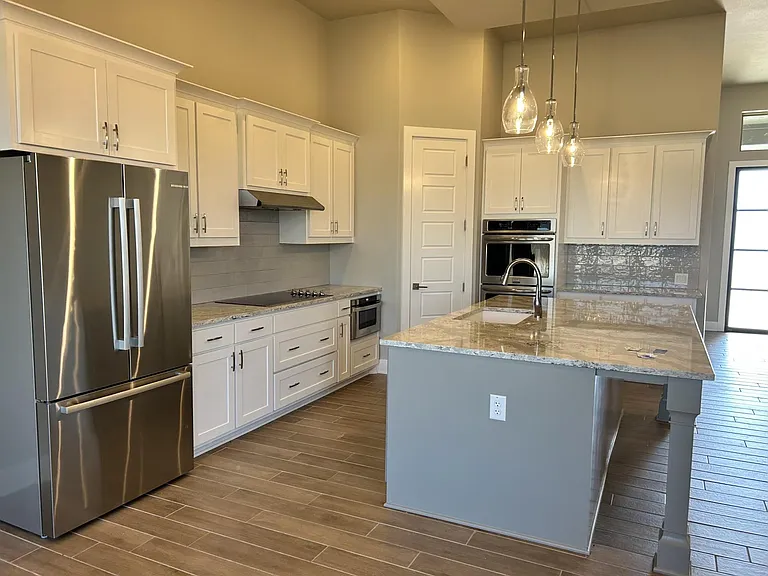 6426 Clayton Ct — Photo 8