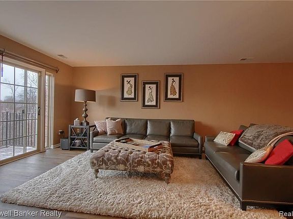 2nd image of 39642 Rockcrest Ln