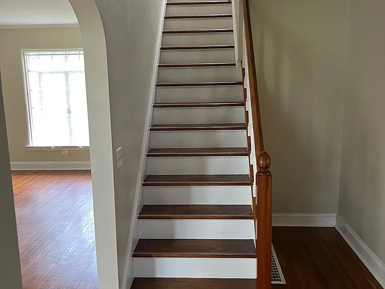 85 Continental Dr — Photo 12