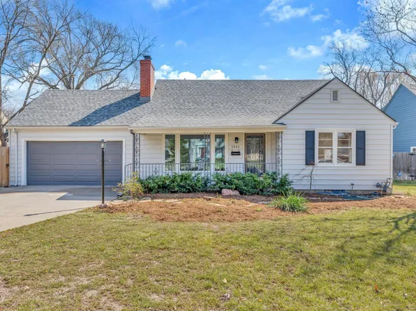 1912 SW Westwood Dr, Topeka, KS 66604