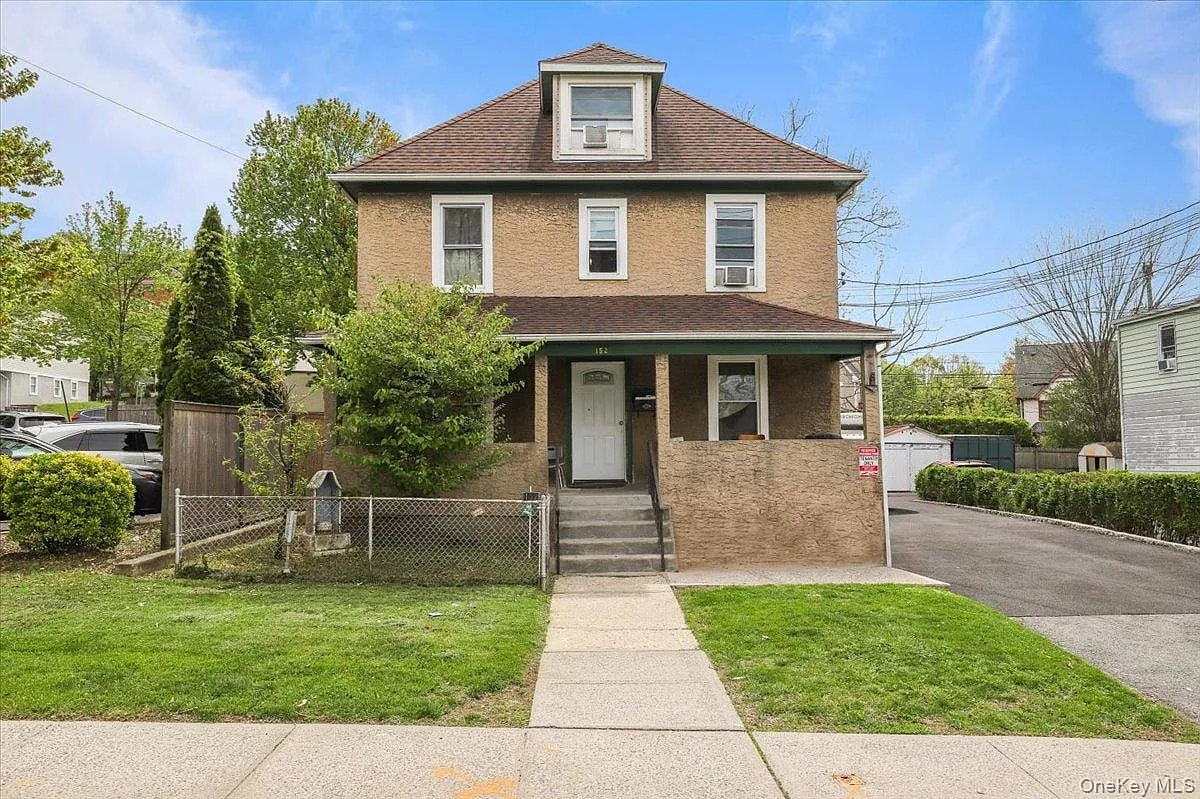 2 bed, 1.0 bath, 668 sqft, $2,850 — Photo 1