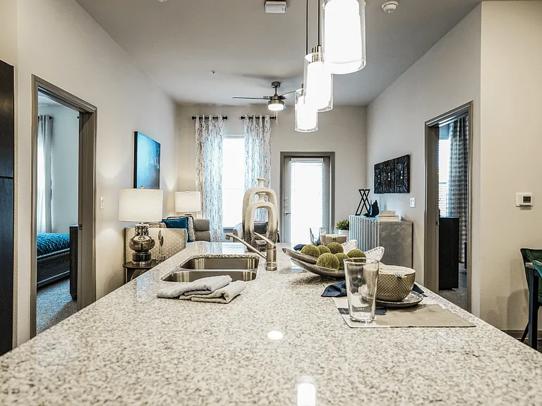 The Grand at Manor Apartments — Photo 43