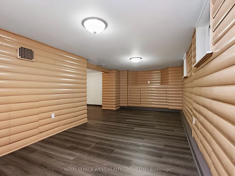 24 Barker Ave — Photo 37