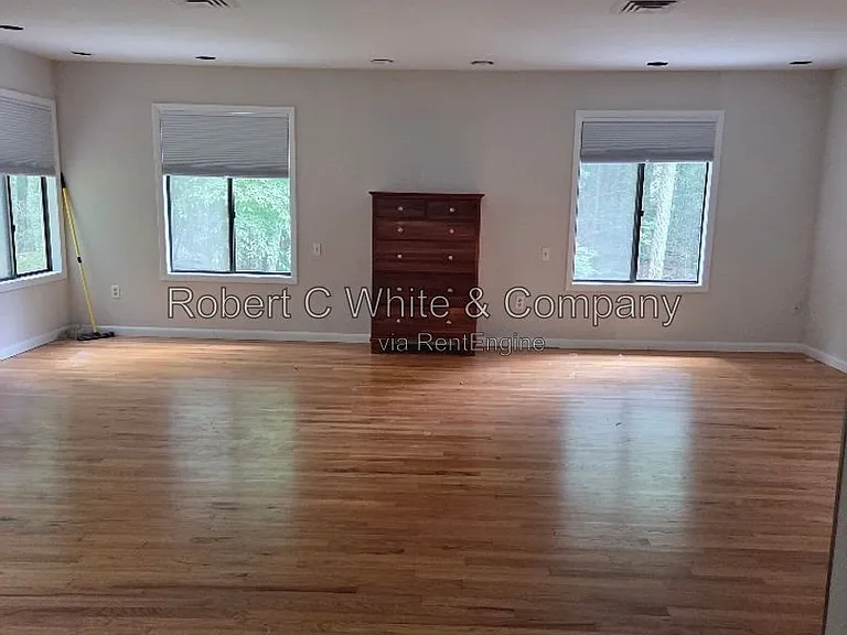 15 Treadwell Ct — Photo 9
