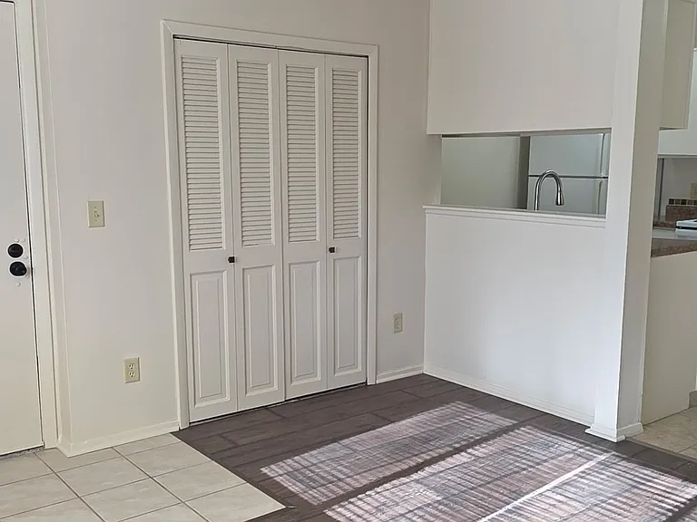 141 S Bates St #4 — Photo 3