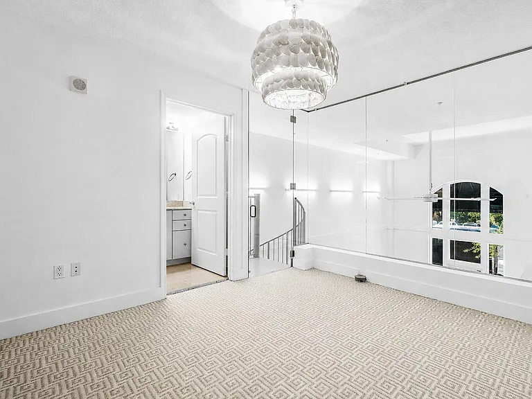 701 S Olive Ave #119 — Photo 11
