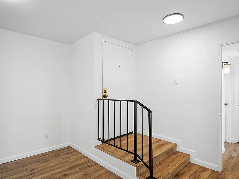 125 N Allen Ave #203 — Photo 3