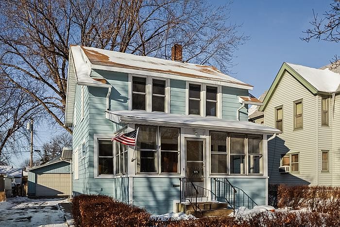 1st image of 975 Farrington St