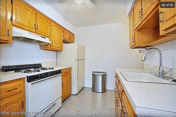 1st image of 1271 N Railroad Ave #1
