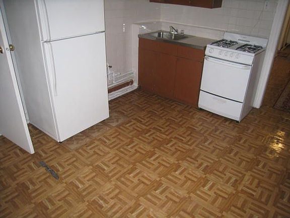 4th image of 2320 32nd St #2