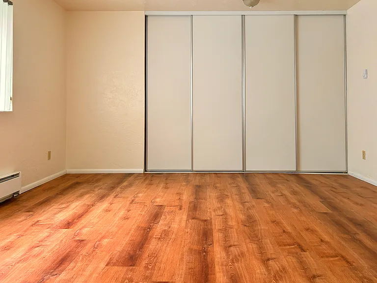 4 panel huge closet!