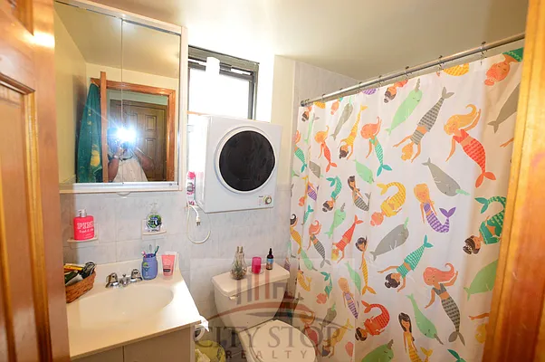 Rented by City Stop Realty | media 8