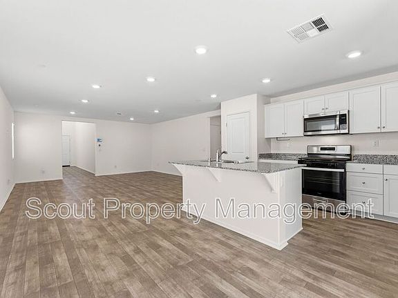 5th image of 28841 Cutlass St