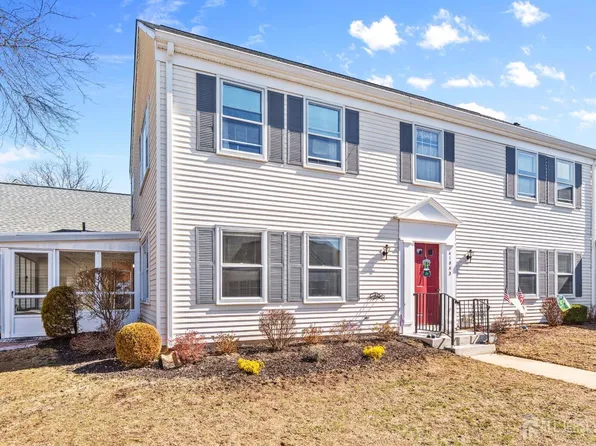 418 Onset Ln #B, Monroe Township, NJ 08831