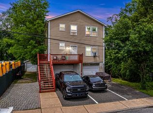579 Liberty St, Orange, NJ 07050