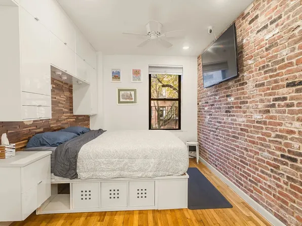 430 East 87th Street 2AA image 2 of 8