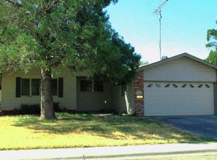 261 Riverside Dr, Woodland, CA 95695