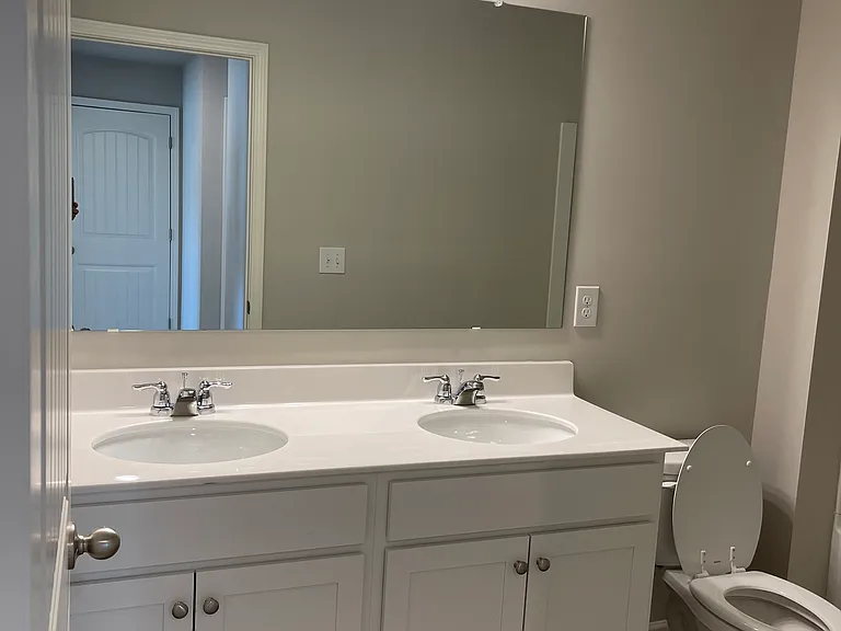 813 Upper Dove Ct — Photo 19