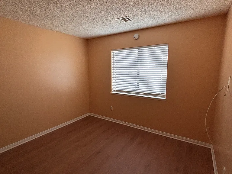 44532 15th St E #8 — Photo 12