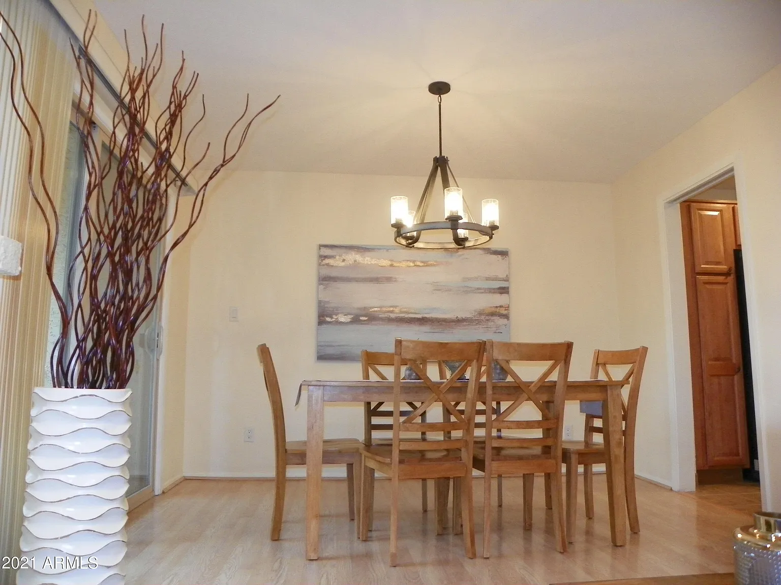 3 bed, 2.0 bath, 1364 sqft, $2,350 — Photo 2