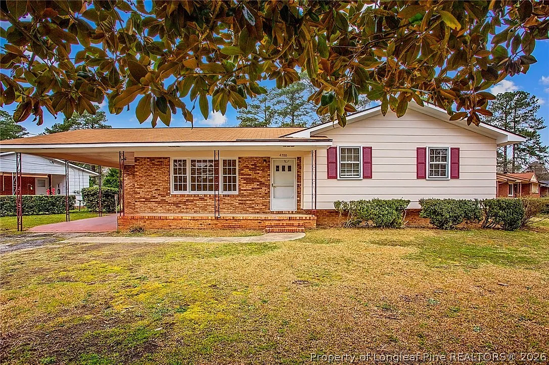 3 bed, 1.5 bath, 1450 sqft, $1,325 — Photo 1