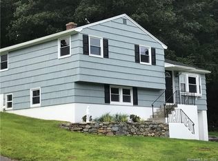 16 Robincrest Dr, Waterbury, CT 06708