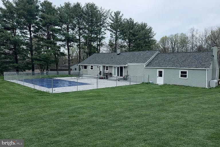 2nd image of 903 Old Forge Rd