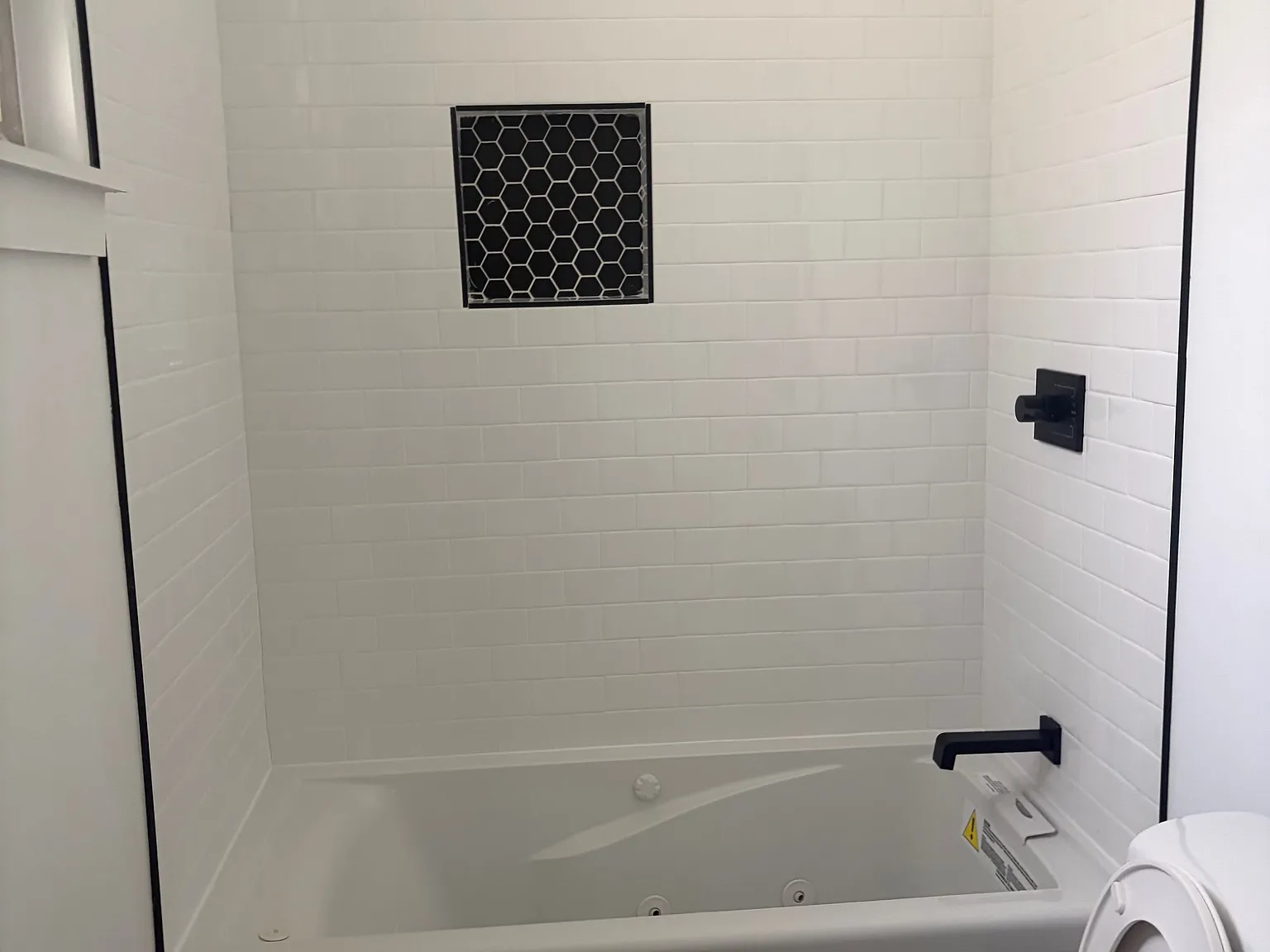 3 bed, 1217 sqft, $1,750 — Photo 2