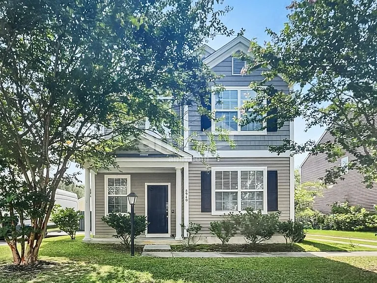 8940 N Red Maple Cir — Photo 1
