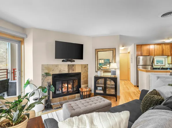 311 N Hancock St APT 223, Madison, WI 53703