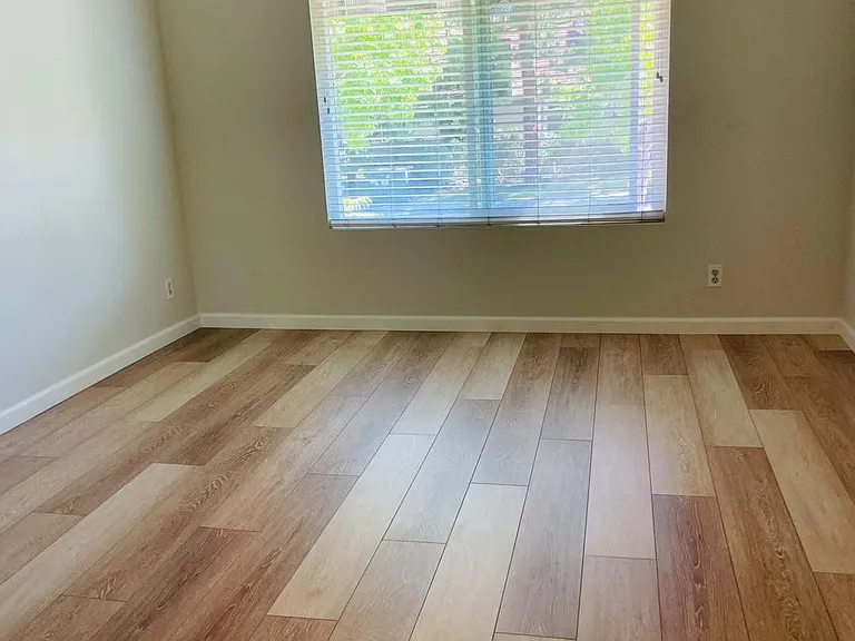 267 Stanford Ct #110 — Photo 11