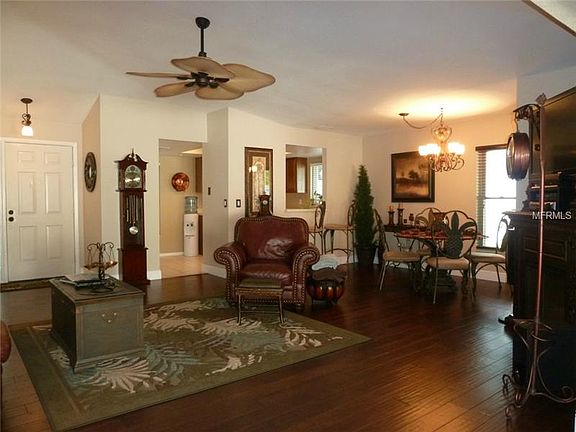 5th image of 2668 Savoy Ln