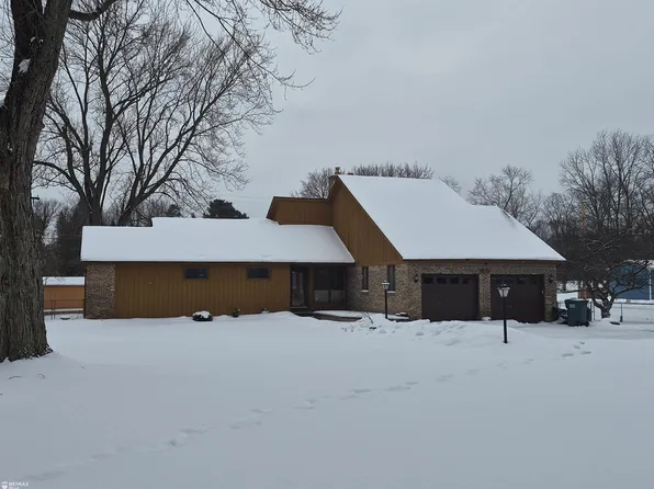 1115 Turrill Rd, Lapeer, MI 48446